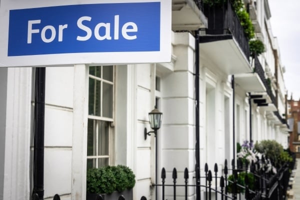 Investing in UK Property: Freehold vs. Leasehold Ownership
