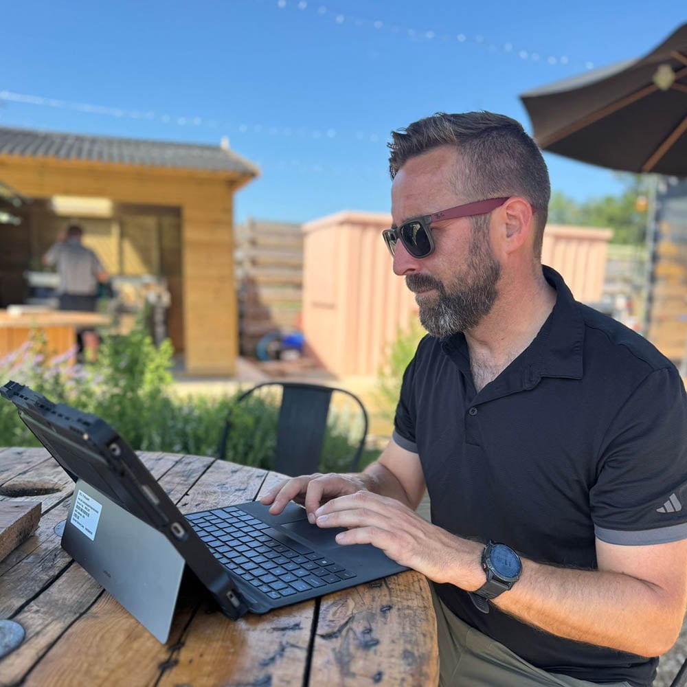 robert-working outside